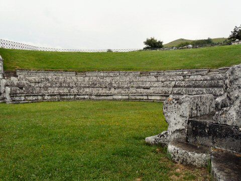 Pietrabbondante: TEATRO